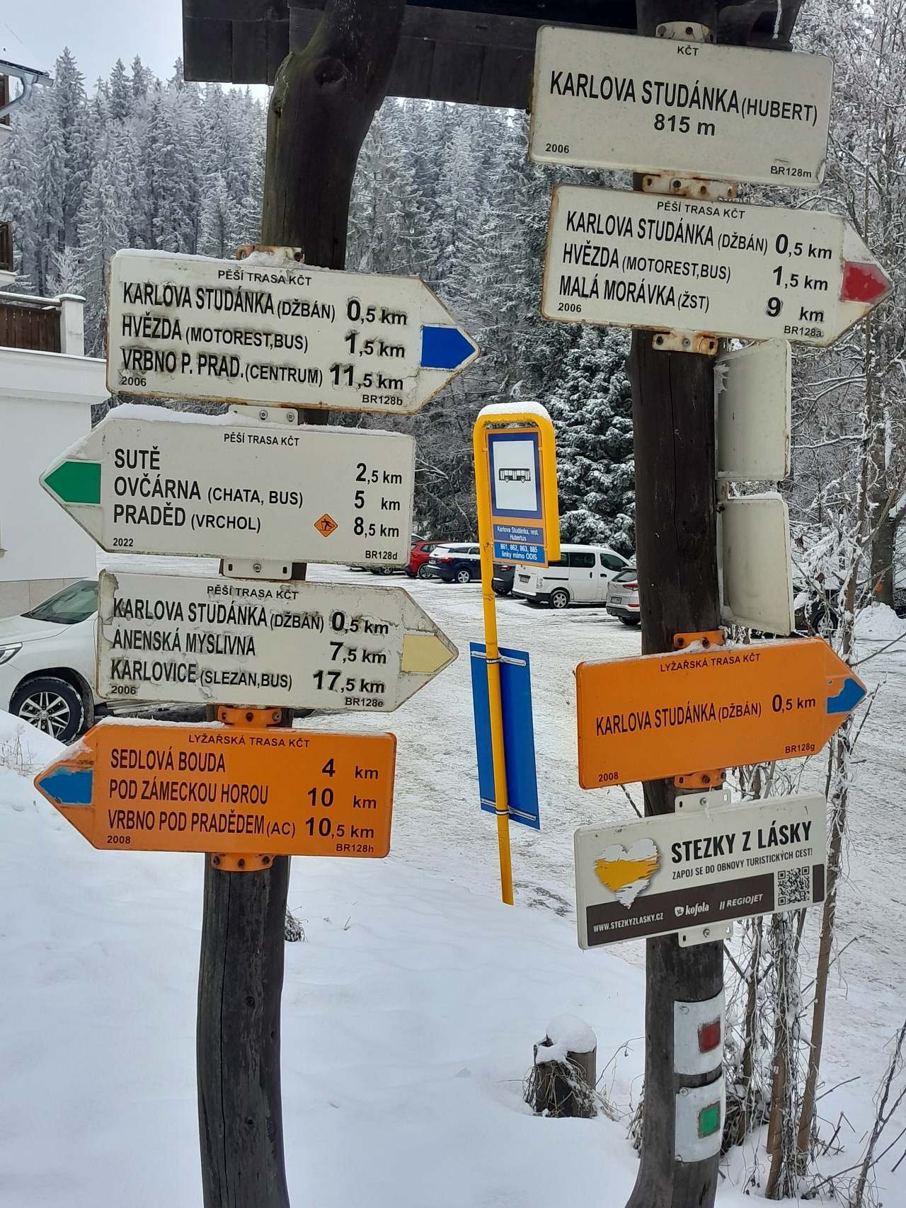 Pěšky i na kole